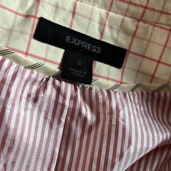 Express Cream Background with Deep and Pale Pink Ckecks. Coat - Picture 8 of 8